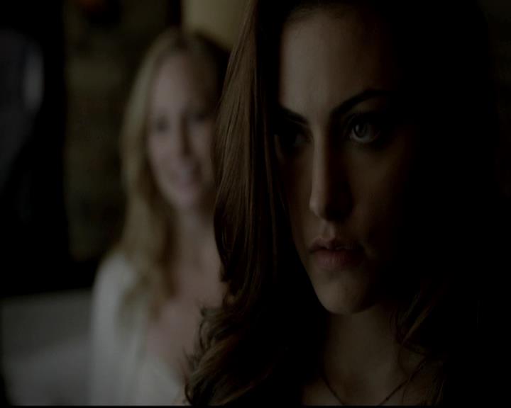 VampireDiariesWorld-dot-org_4x09OComeAllYeFaithful1306.jpg