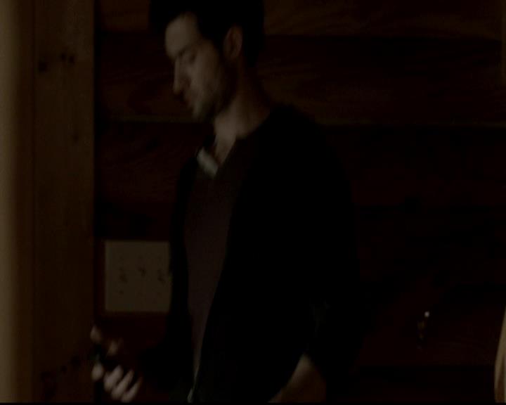 VampireDiariesWorld-dot-org_4x09OComeAllYeFaithful1317.jpg