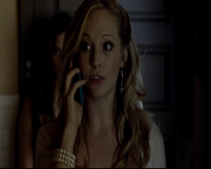 VampireDiariesWorld-dot-org_4x09OComeAllYeFaithful1330.jpg