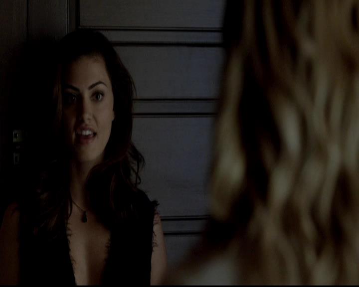 VampireDiariesWorld-dot-org_4x09OComeAllYeFaithful1362.jpg