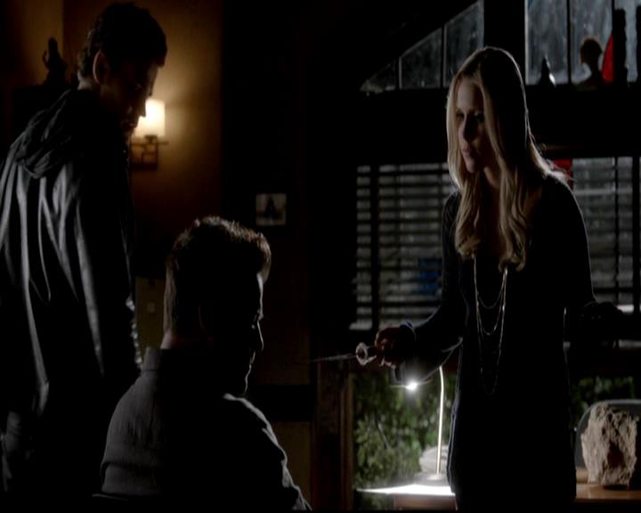 VampireDiariesWorld-dot-org_4x11CatchMeIfYouCan1399.jpg