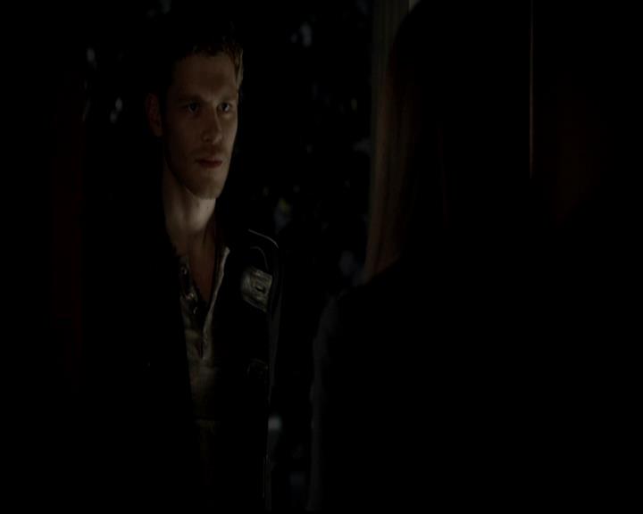 VampireDiariesWorld-dot-org_4x11CatchMeIfYouCan2108.jpg