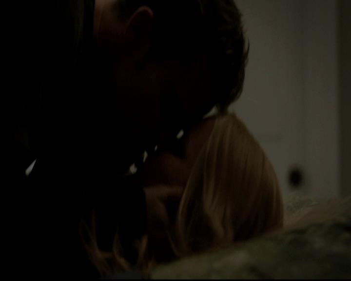 VampireDiariesWorld-dot-org_4x11CatchMeIfYouCan2209.jpg