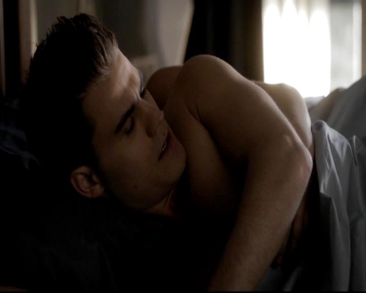 VampireDiariesWorld-dot-org_4x12AViewToAKill0019.jpg