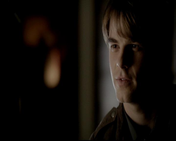 VampireDiariesWorld-dot-org_4x12AViewToAKill0986.jpg