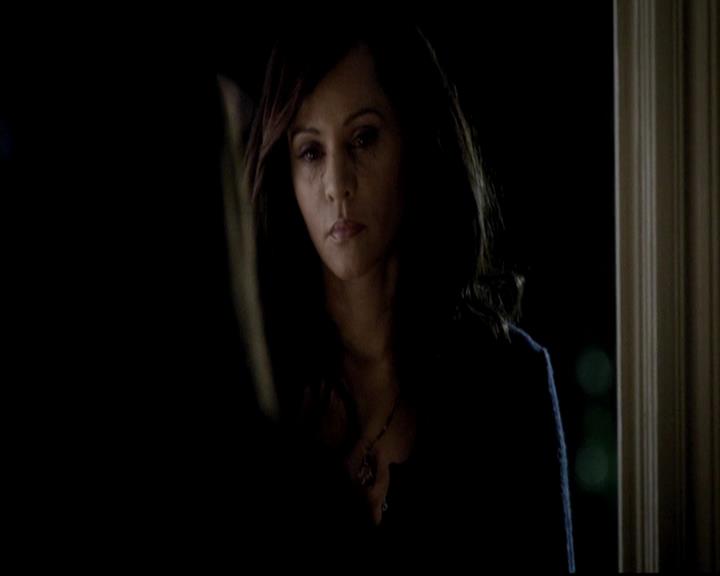 VampireDiariesWorld-dot-org_4x12AViewToAKill1043.jpg