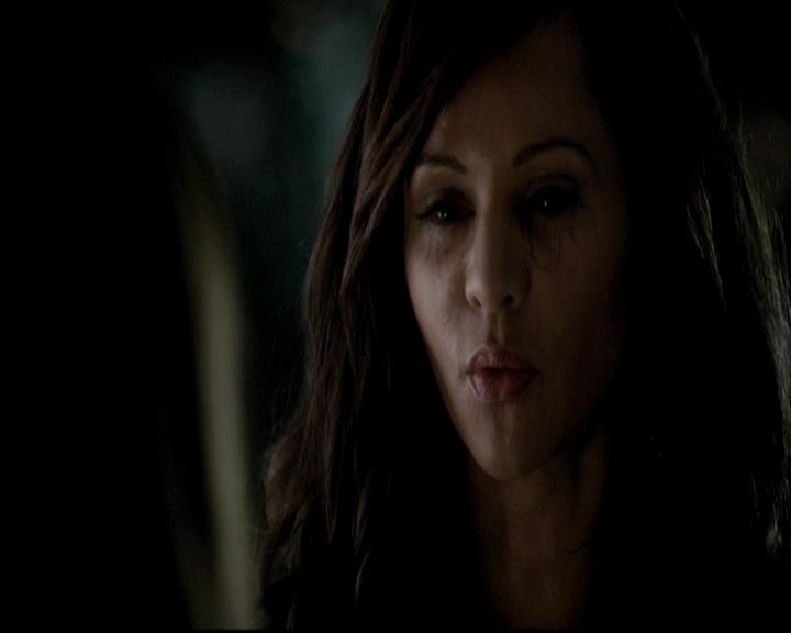 VampireDiariesWorld-dot-org_4x12AViewToAKill1044.jpg