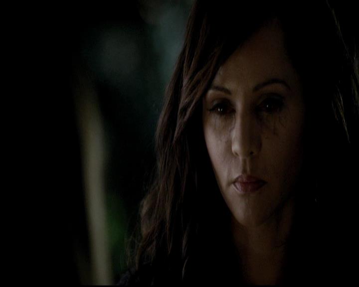 VampireDiariesWorld-dot-org_4x12AViewToAKill1045.jpg