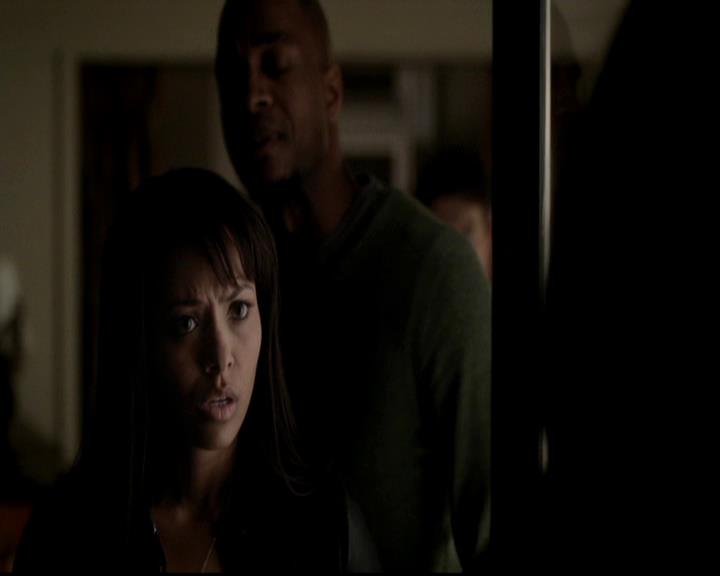 VampireDiariesWorld-dot-org_4x12AViewToAKill1050.jpg