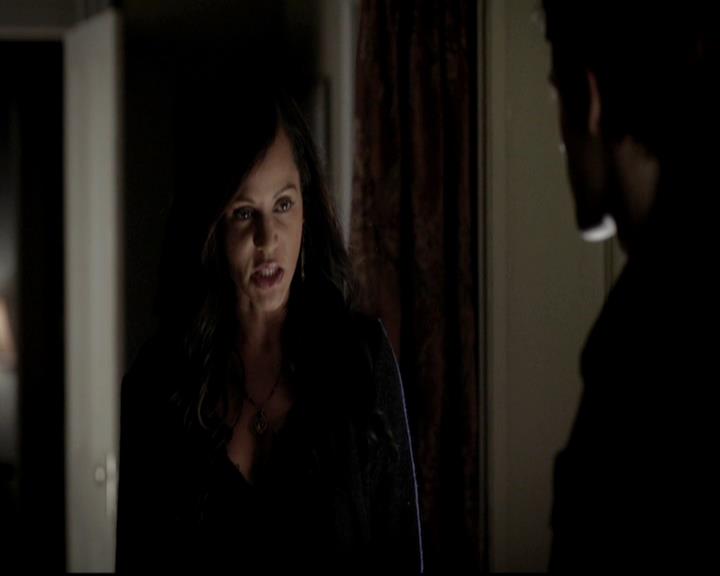 VampireDiariesWorld-dot-org_4x12AViewToAKill1064.jpg