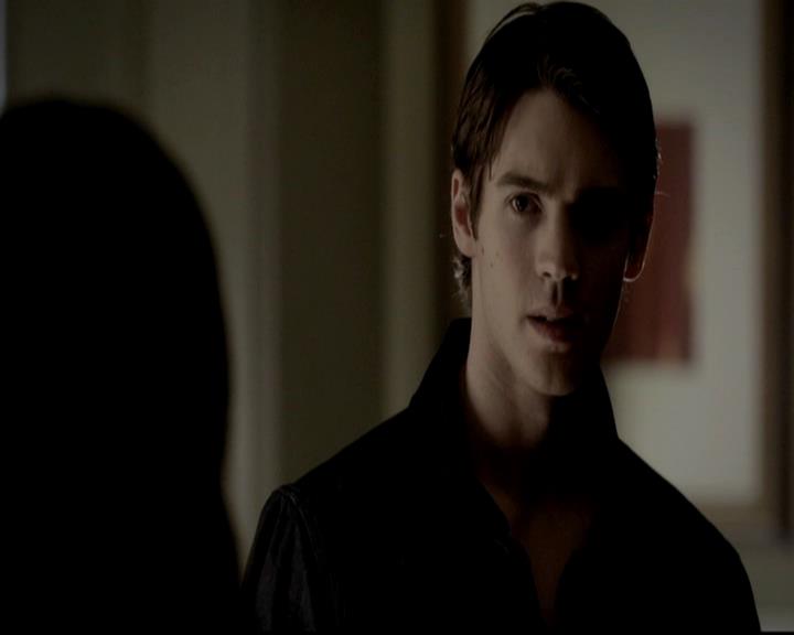 VampireDiariesWorld-dot-org_4x12AViewToAKill1066.jpg