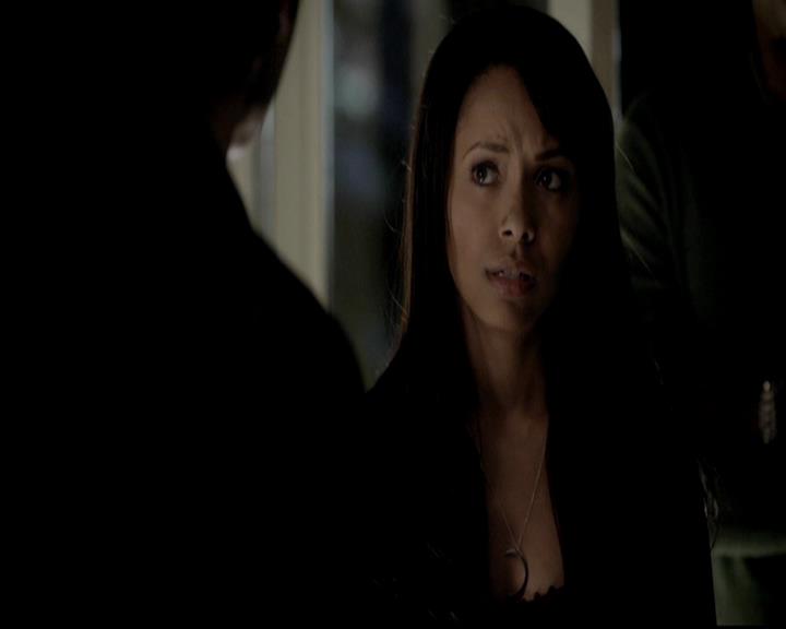 VampireDiariesWorld-dot-org_4x12AViewToAKill1070.jpg