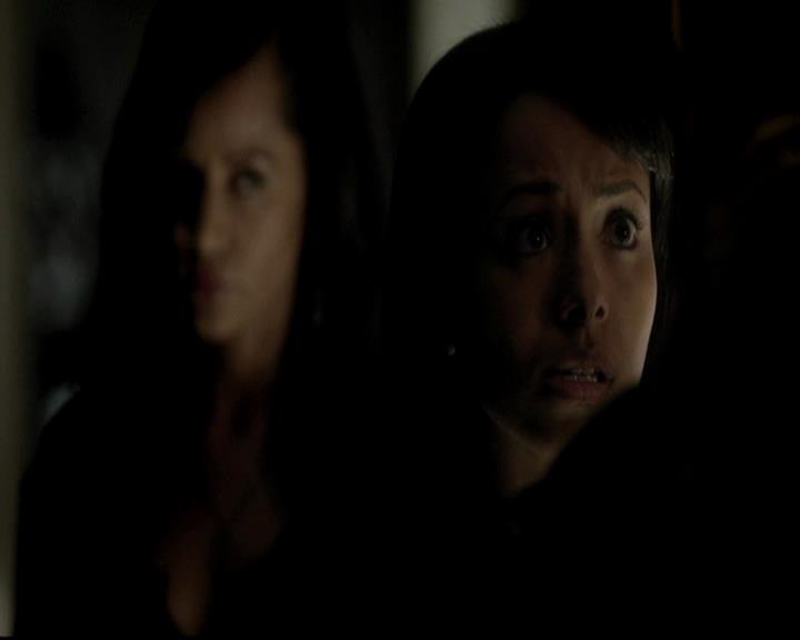 VampireDiariesWorld-dot-org_4x12AViewToAKill1090.jpg