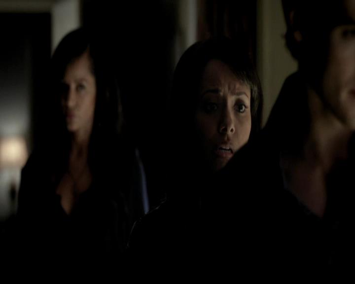 VampireDiariesWorld-dot-org_4x12AViewToAKill1096.jpg