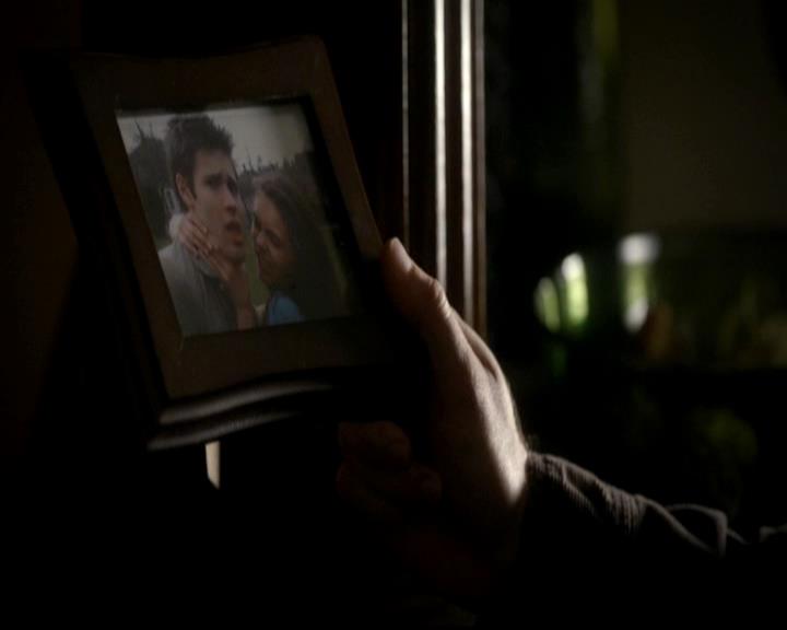 VampireDiariesWorld-dot-org_4x12AViewToAKill1112.jpg