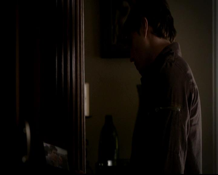 VampireDiariesWorld-dot-org_4x12AViewToAKill1118.jpg