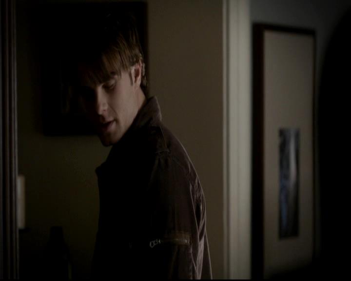 VampireDiariesWorld-dot-org_4x12AViewToAKill1128.jpg