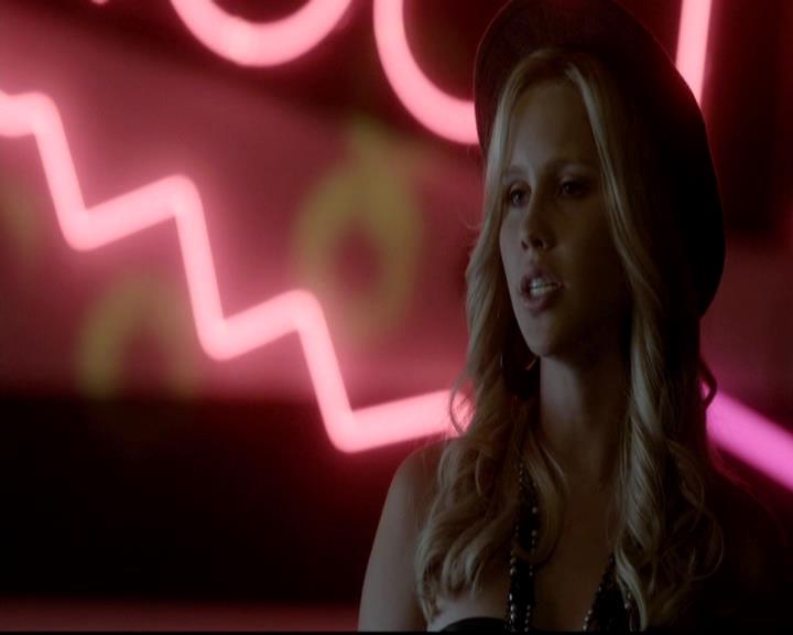 VampireDiariesWorld-dot-org_4x12AViewToAKill1199.jpg