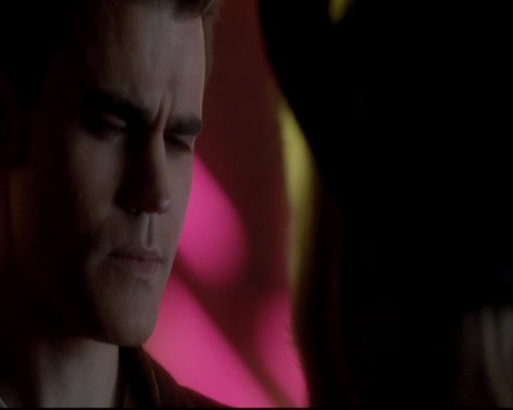 VampireDiariesWorld-dot-org_4x12AViewToAKill1242.jpg