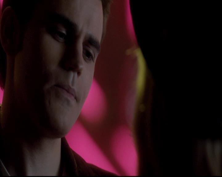 VampireDiariesWorld-dot-org_4x12AViewToAKill1249.jpg