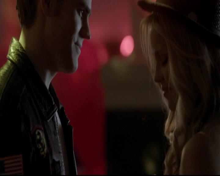 VampireDiariesWorld-dot-org_4x12AViewToAKill1274.jpg