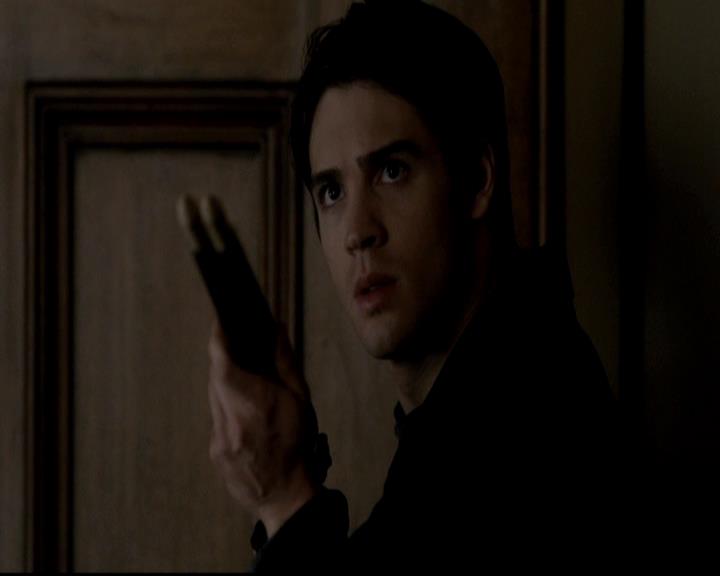 VampireDiariesWorld-dot-org_4x12AViewToAKill1299.jpg