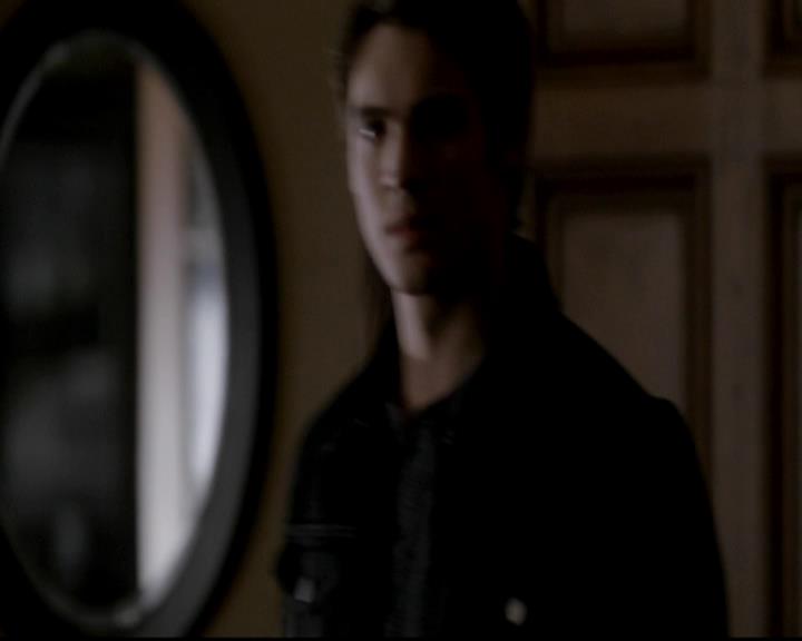 VampireDiariesWorld-dot-org_4x12AViewToAKill1316.jpg