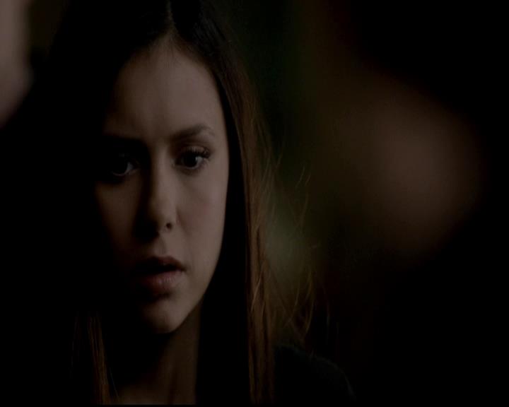 VampireDiariesWorld-dot-org_4x12AViewToAKill1322.jpg