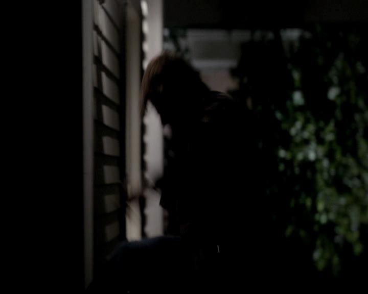 VampireDiariesWorld-dot-org_4x12AViewToAKill1328.jpg