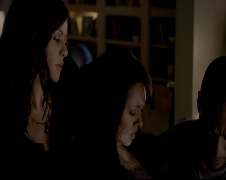 VampireDiariesWorld-dot-org_4x12AViewToAKill1382.jpg