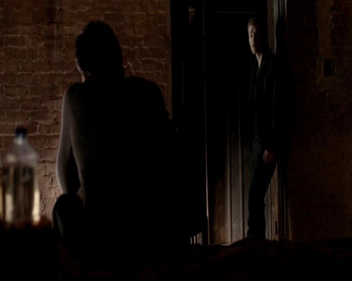 VampireDiariesWorld-dot-org_4x12AViewToAKill1395.jpg