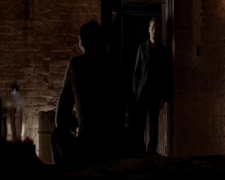 VampireDiariesWorld-dot-org_4x12AViewToAKill1412.jpg