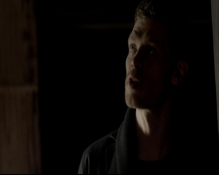 VampireDiariesWorld-dot-org_4x12AViewToAKill1415.jpg