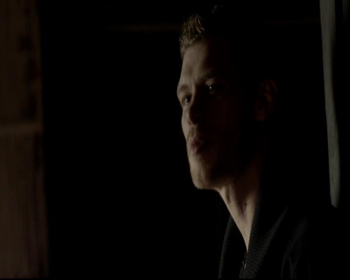 VampireDiariesWorld-dot-org_4x12AViewToAKill1430.jpg