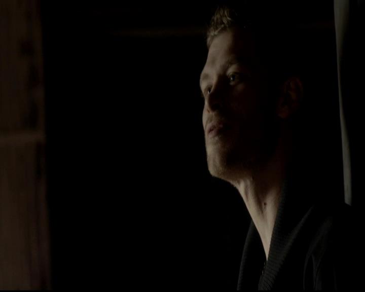 VampireDiariesWorld-dot-org_4x12AViewToAKill1432.jpg