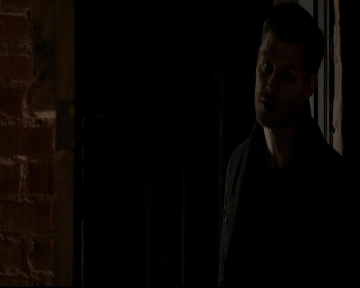 VampireDiariesWorld-dot-org_4x12AViewToAKill1440.jpg