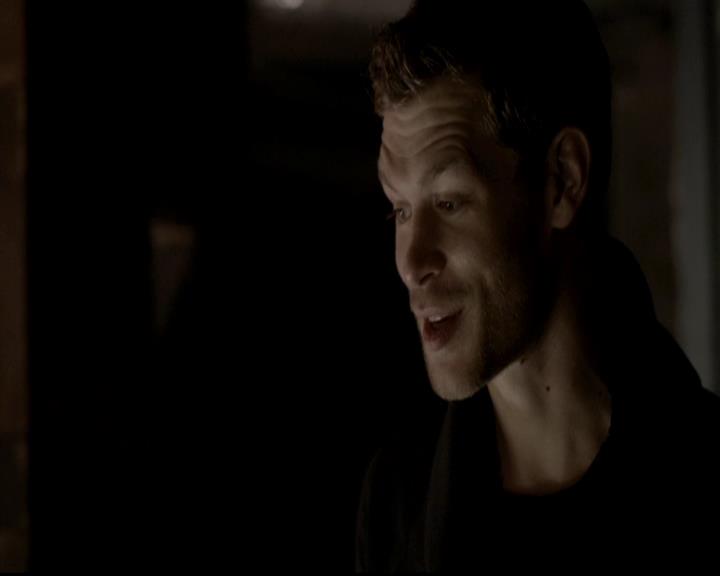 VampireDiariesWorld-dot-org_4x12AViewToAKill1445.jpg