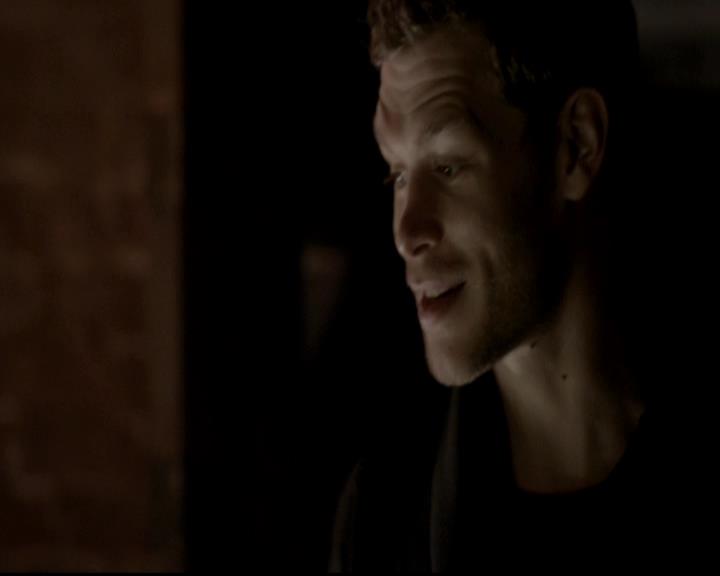 VampireDiariesWorld-dot-org_4x12AViewToAKill1446.jpg