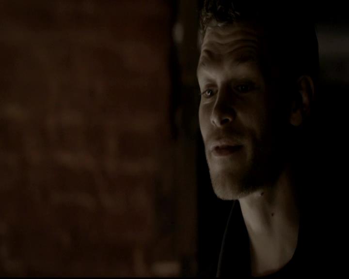 VampireDiariesWorld-dot-org_4x12AViewToAKill1459.jpg