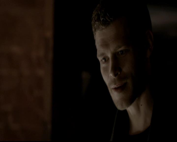 VampireDiariesWorld-dot-org_4x12AViewToAKill1472.jpg