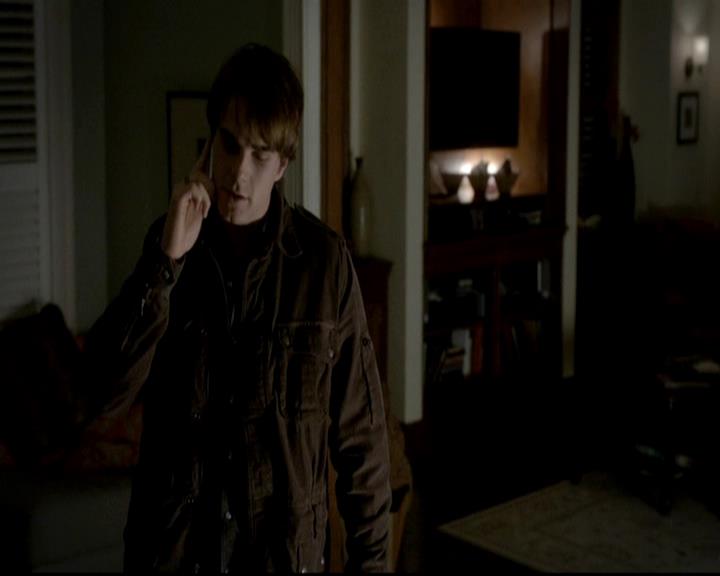 VampireDiariesWorld-dot-org_4x12AViewToAKill1494.jpg