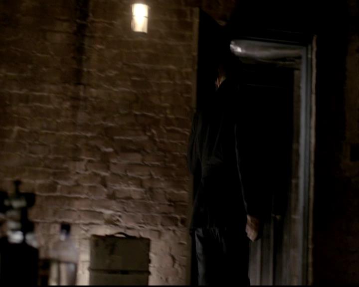 VampireDiariesWorld-dot-org_4x12AViewToAKill1537.jpg