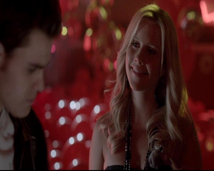 VampireDiariesWorld-dot-org_4x12AViewToAKill1571.jpg