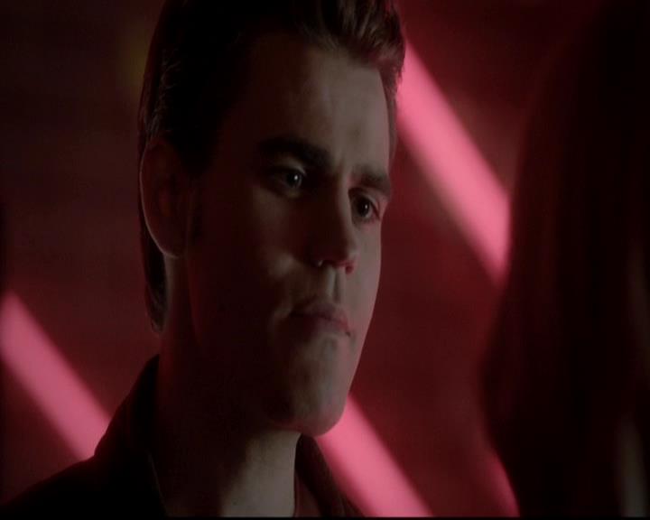 VampireDiariesWorld-dot-org_4x12AViewToAKill1593.jpg