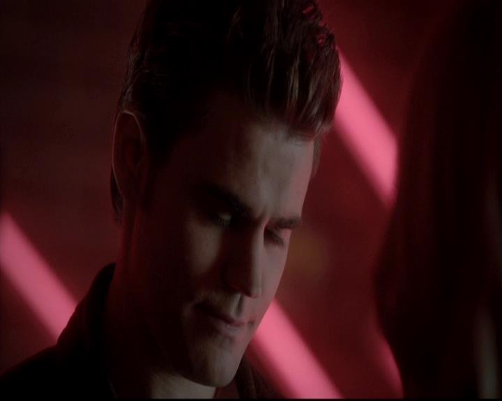 VampireDiariesWorld-dot-org_4x12AViewToAKill1595.jpg