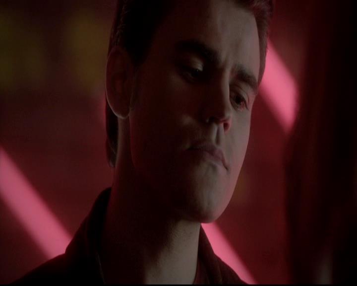 VampireDiariesWorld-dot-org_4x12AViewToAKill1617.jpg