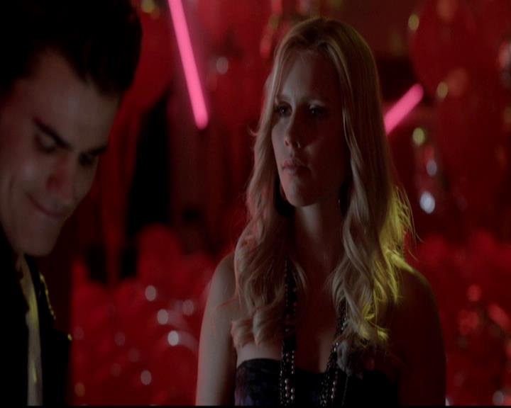 VampireDiariesWorld-dot-org_4x12AViewToAKill1649.jpg