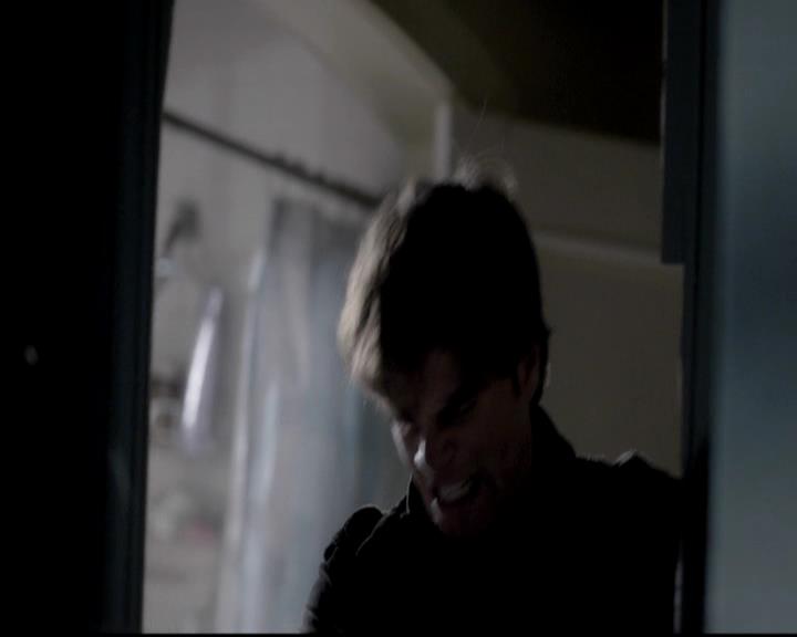 VampireDiariesWorld-dot-org_4x12AViewToAKill1679.jpg