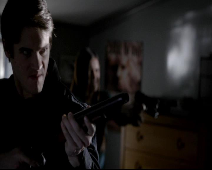 VampireDiariesWorld-dot-org_4x12AViewToAKill1682.jpg