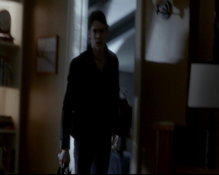 VampireDiariesWorld-dot-org_4x12AViewToAKill1690.jpg